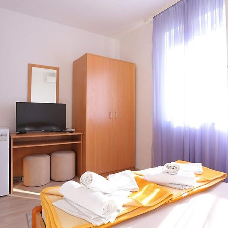 Double Room Tucepi 5263D Экстерьер фото