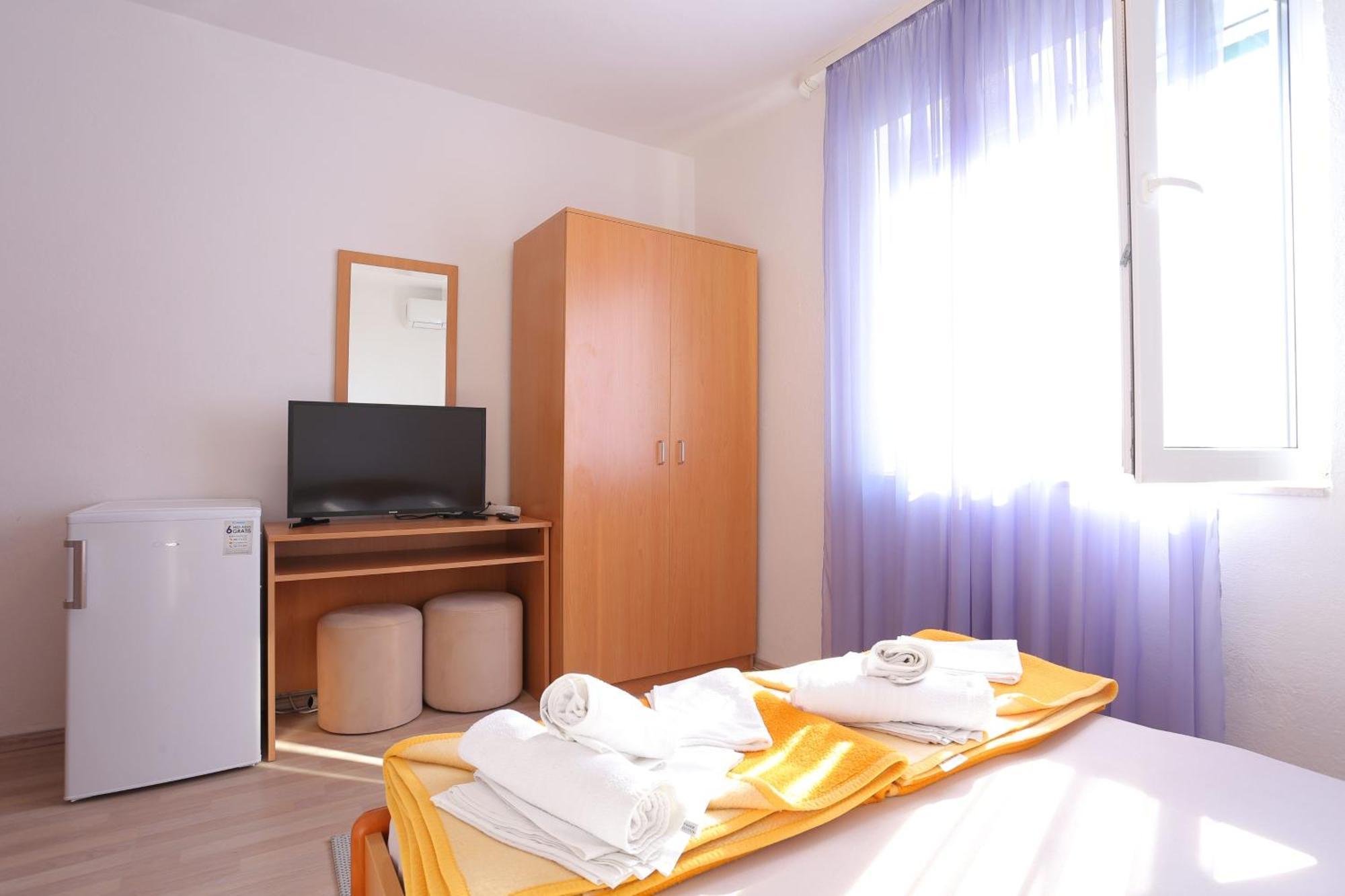 Double Room Tucepi 5263D Экстерьер фото